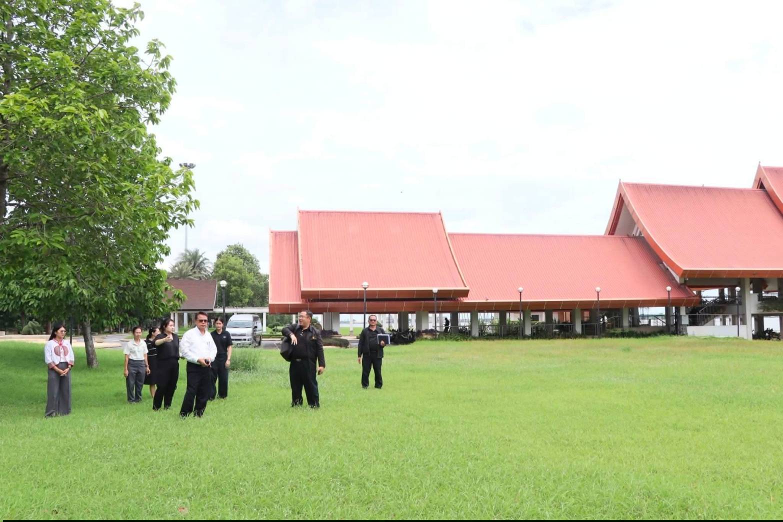 title - รองเลขาธิการสำนักงานการปฏิรูปที่ดินเพื่อเกษตรกรรม (ส.ป.ก.) เป็นประธานในการประชุมหารือแผนการดำเนินการจัดงาน “สืบสานพระราชปณิธาน สร้างงานเกษตรกรรม เลิศล้ำงานหัตถศิลป์ ท่องเที่ยวถิ่นวิถีไทย” ประจำปี พ.ศ. 2569 ครั้งที่ 1/2569 ณ ห้องประชุมรับรอง ศูนย์ส่งเสริมและพัฒนาอาชีพเสริมนอกภาคการเกษตร